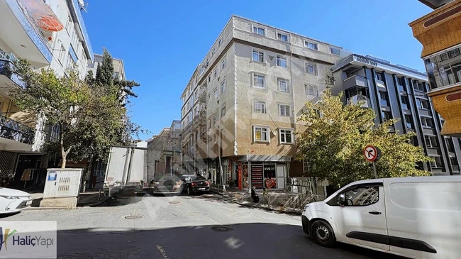 Güngören Merkez Mahallesinde Düz Ayak Satılık Dükkan
