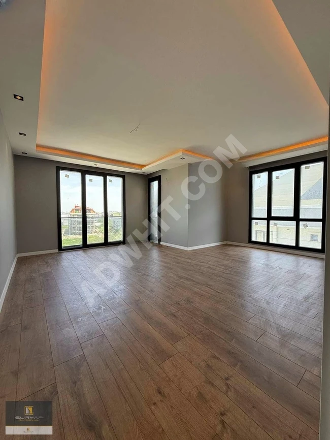 دوبلكس فاخر 6+2 داخل مجمع في Beylikdüzü حي Kavaklı