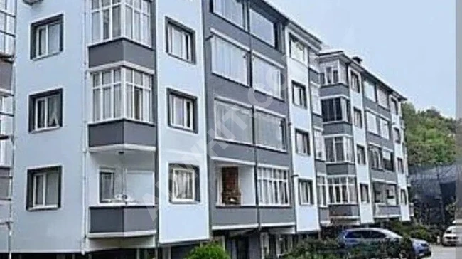 شقة للبيع بمساحة 135 متر مربع، 3+1، الطابق الأول بالقرب من المطار في İstiklal حي Arnavutköy