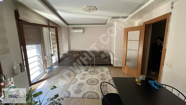Hastaneye Metrobüse Yakın 2+1 Otoparklı Asansörlü Ters Dubleks