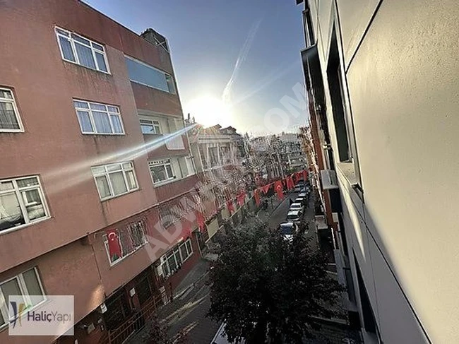 Apartment for sale 2+1, 10 minutes away from the Metrobus, mid-floor, in GÜRSEL neighborhood.