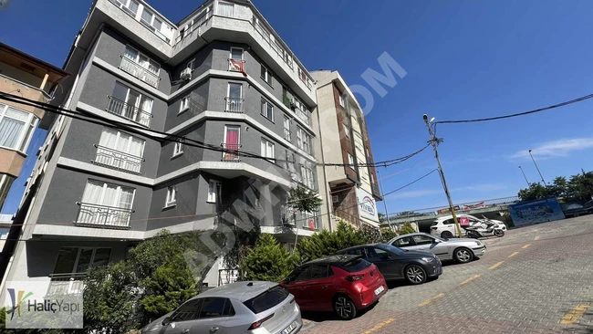 GÜRSELDE E-5 YAN YOLDA OTOPARKLI 2+1 KİRALIK DAİRE