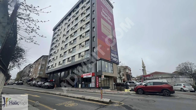 VİA RESİDANCE KÖŞE KONUMLU REKLAM DEĞERİ YÜKSEK KİRALIK OFİS
