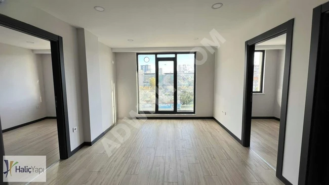 شقة 2+1 طابق مرتفع مع إطلالة على المدينة في Via E-5 Residence