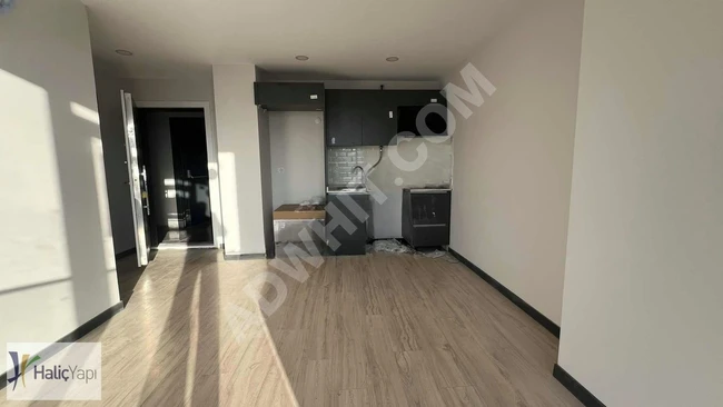 Metrobüse Yakın Via E-5 Residence Kiralık 1+1 Daire