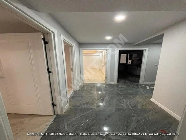 İstanbul Bahçelievler Soğanlı Mah De Satılık 88m² 2+1- Yüksek Giriş.kat Daire