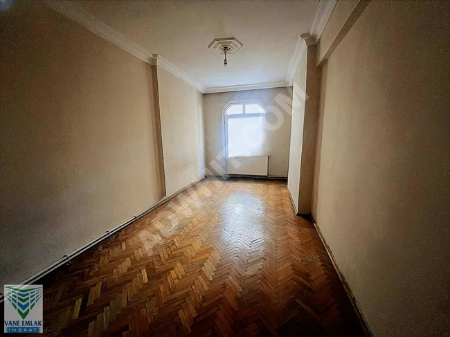 VANEden BAHCELİEVLER CUMHÜRİYET MAHALLESİNDE SATILIK 2+1 DAİRE