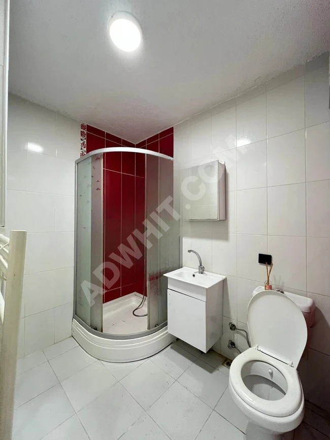 Close to the Metrobus, 2+1 without expenses, with high rental yield.