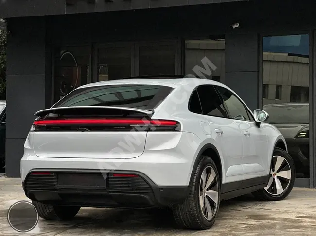 BAYİ 2024 PORSCHE MACAN4 SPORT CHRONO+BOSE+YOLCU EKRAN+CAM TAVAN