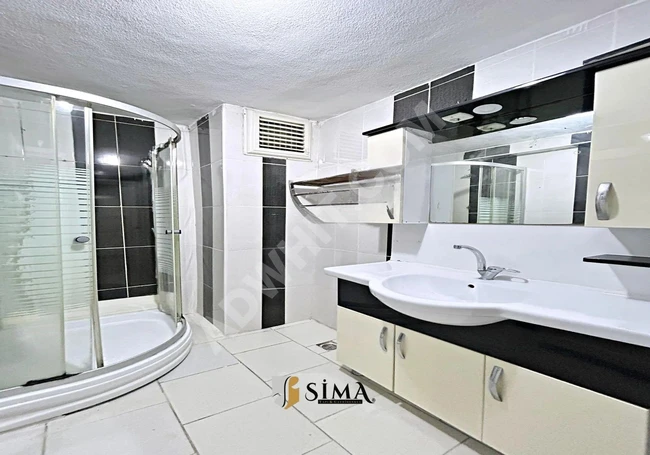 Spacious 2+1 apartment with square meter area, decorated and located in a central location.