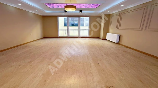 Apartment 4 minutes from the main street, 2+1, middle floor, with balcony!