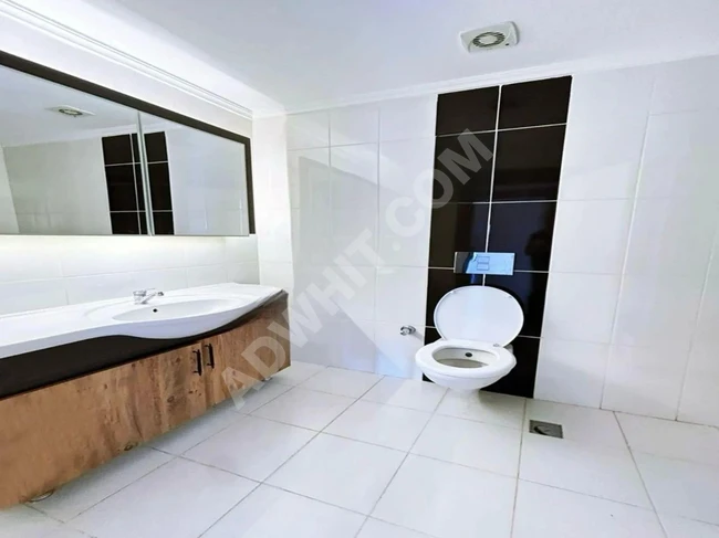 Apartment for sale 3+1 with an area of 135 square meters, close to Metrobus Beylikdüzü.