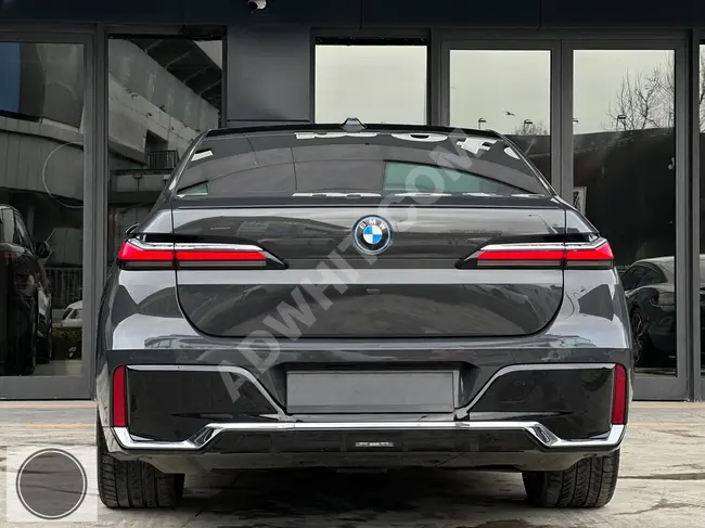 BAYİ 2023 BMW i7 xDrive60 M EXCELLENCE+ARKA AKS+SKY LOUNGE+B&W