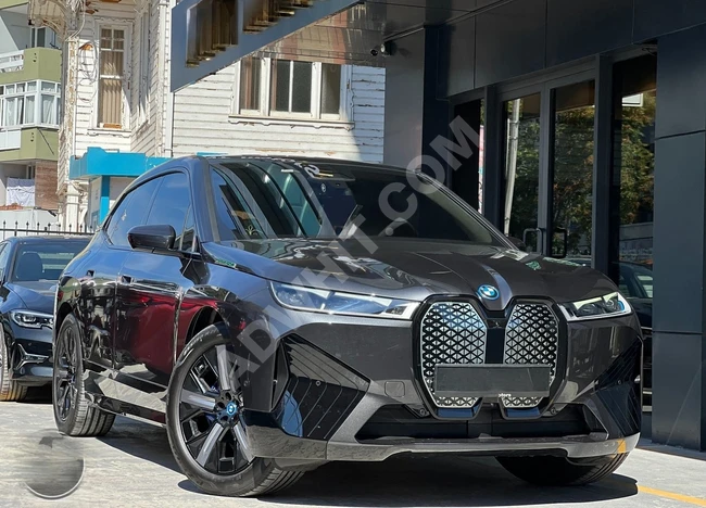 2022 BMW iX xDrive 40 FIRST EDITION SPORT+SOPHITO GRİ İÇ KESTANE