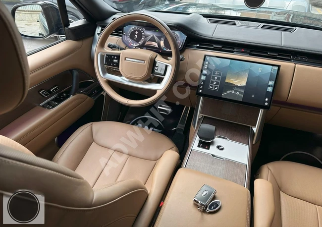سيارة RANGE ROVER 4.4 V8 AUTOBIOGRAPHY موديل 2024