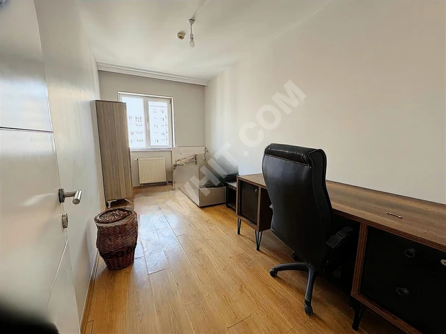 Apartment for rent 3+1, partially furnished, full view of the pool in INNOVIA 3.