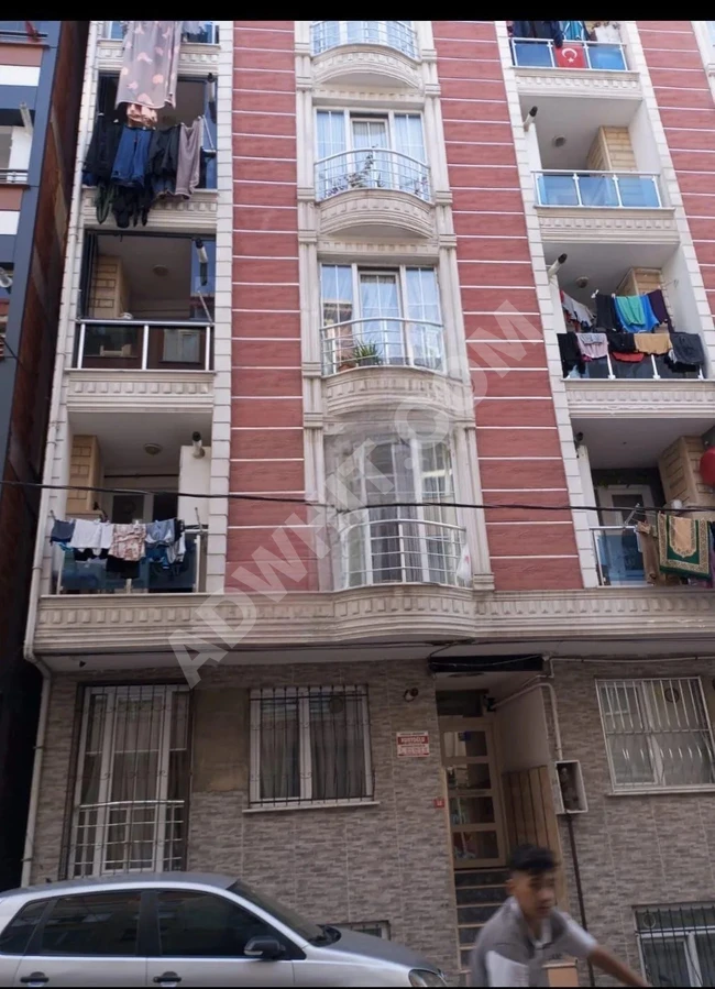 شقة للإيجار 1+1 طابق ارضي مرتفع في Esenyurt Pınar