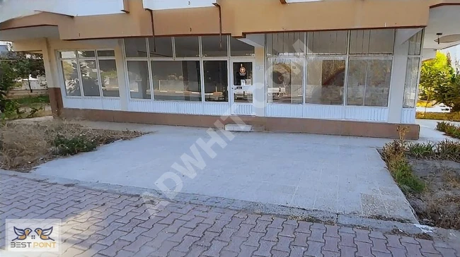ÇAĞLAYANDA YOLA CEPHELİ DÜKKAN