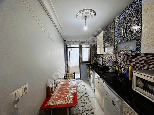 EYÜPSULTANDA SAHİLE YAKIN 2+1 OTOPARKLI ARAKAT DAİRE