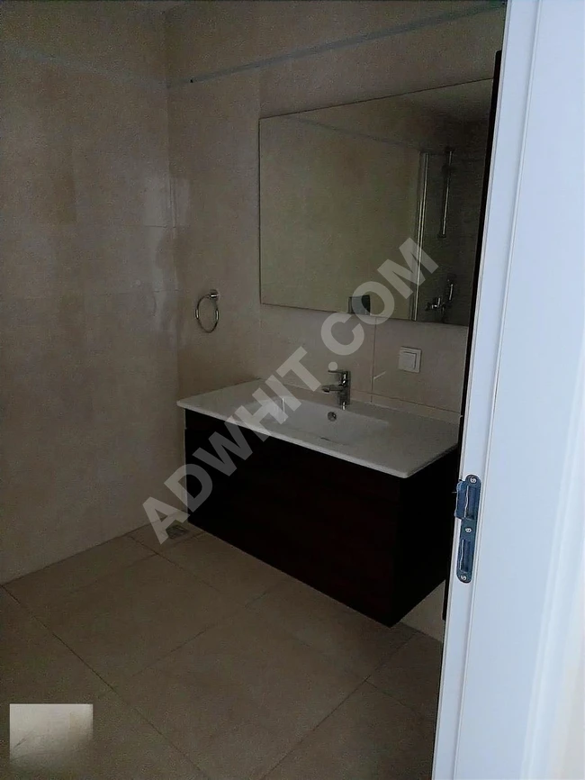 Bahçeşehir Göl Panorama Sitesinde Kelepirr Göl Manzaralı 4+1