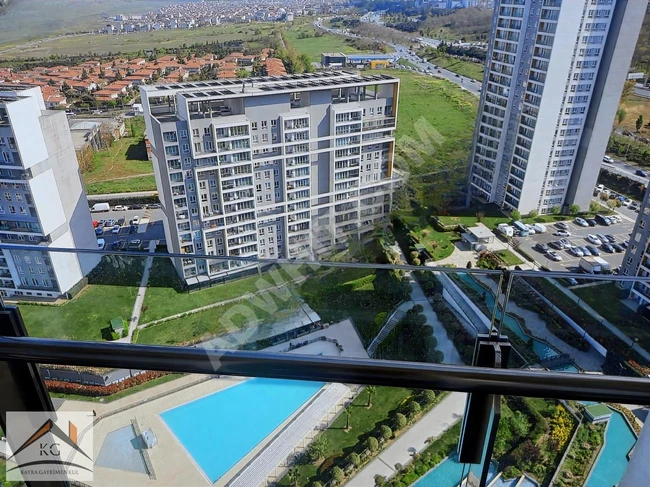 Bahçeşehir Göl Panorama Sitesinde Peyzaj Kısa Katlı daire