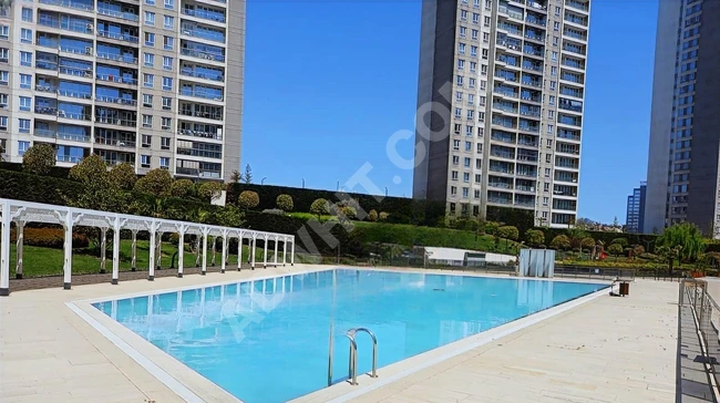 Göl Panorama Sitesinde Full Peyzaj Manzaralı Çift Banyolu 2+1