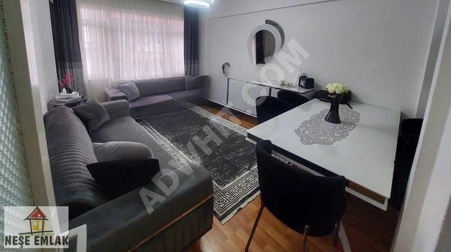 NEŞE EMLAK''TAN...FISTIKAĞACINDA ARA KAT FERAH SATILIK DAİRE