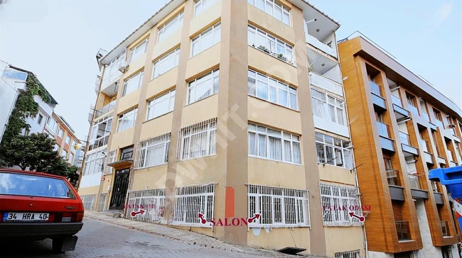 NEŞE EMLAK''TAN...FISTIKAĞACINDA CADDEYE PARALEL SOKAKTA SATILIK