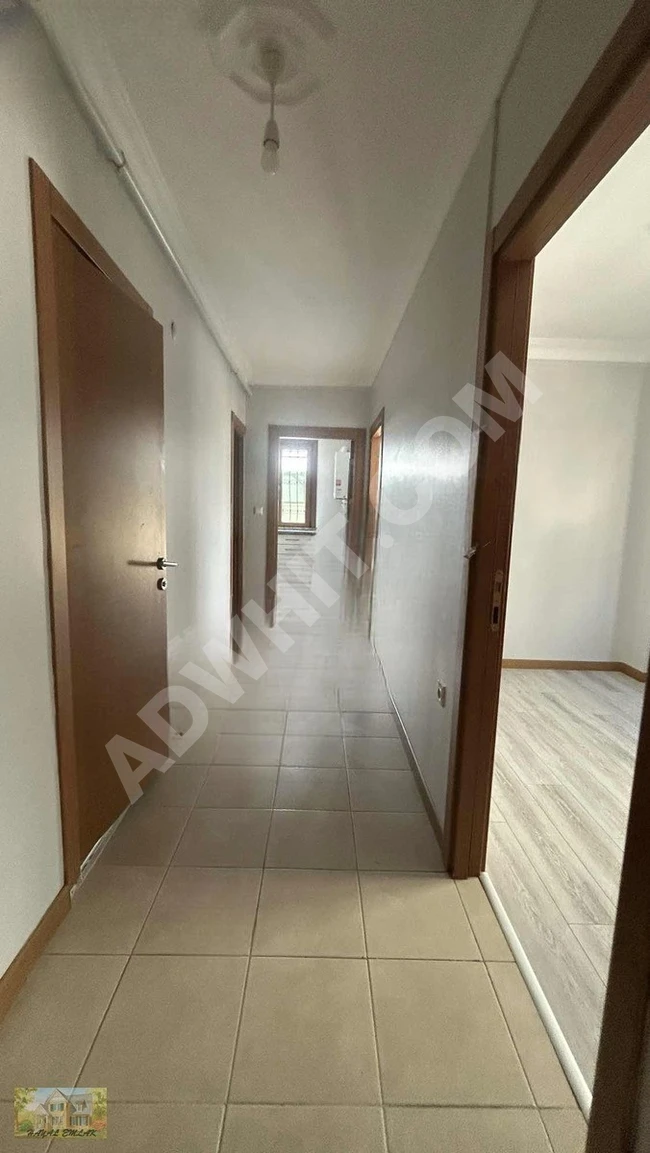 Beylikdüzü Kavaklı marinaya yakın satılık daire 2+1 giriş