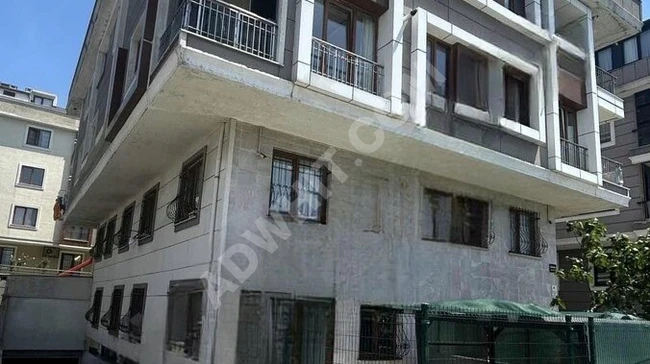 Beylikdüzü Kavaklı marinaya yakın satılık daire 2+1 giriş