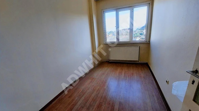 NEŞE EMLAK''TAN.........ÜSKÜDAR İCADİYEDE 4. KAT BOŞ DURUMDA 2+1