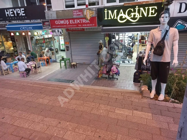 محل للبيع بالتخلي عن الملكية في Altunizade, İcadiye شارع Bağlarbaşı