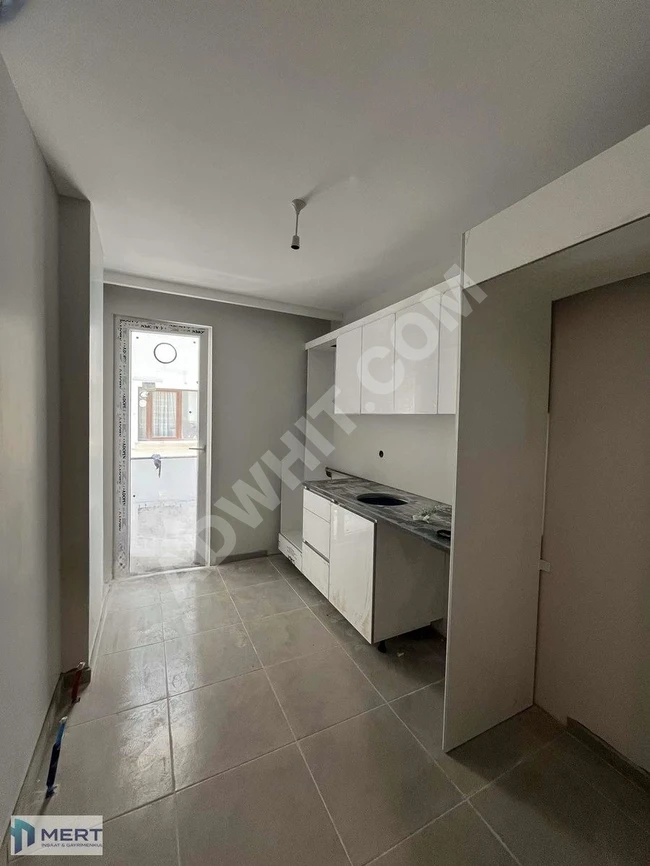MERT GAYRİMENKUL'DEN 2+1 82M2 A.MUTFAK BALKONLU