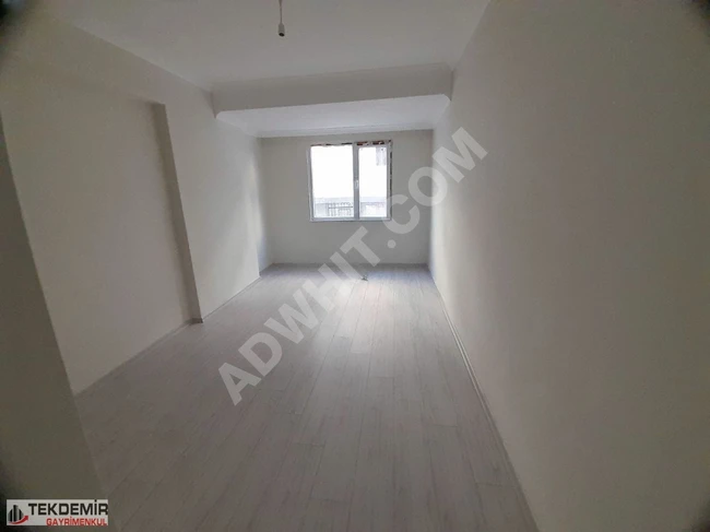 TEKDEMİRDEN MENDERES METROSUNA YAKIN SIFIR KREDİLİ 3+1 DAİRE