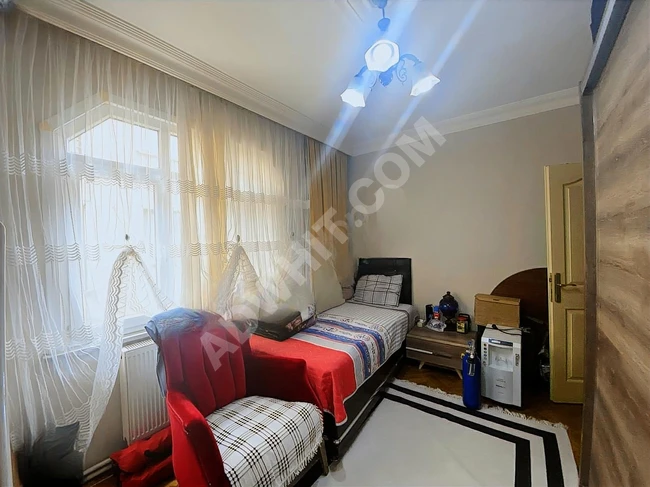 BAYRAMPAŞA ALTINTEPSİDE SATILIK 3+1 ARA KAT OTOPARKLI DAİRE