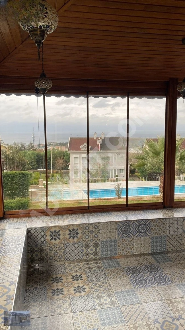 BÜYÜKÇEKMECE CELALİYEDE KİRALIK SİTE İÇİNDE HAVUZLU EŞYALI VİLLA