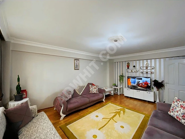 EYÜPSULTAN RAMİ CUMADA HARİKA KONUMDA SATILIK 3+1 ARAKAT DAİRE