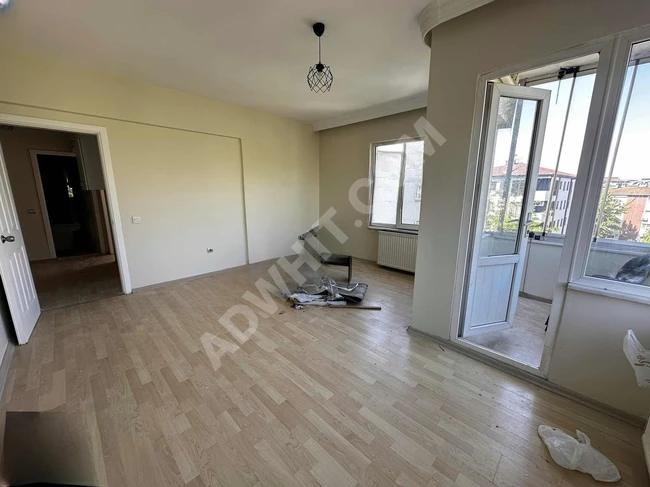 TERAKKİ CADDESİNDE BAKIMLI 2+1 80 M2 KİRALIK DAİRE