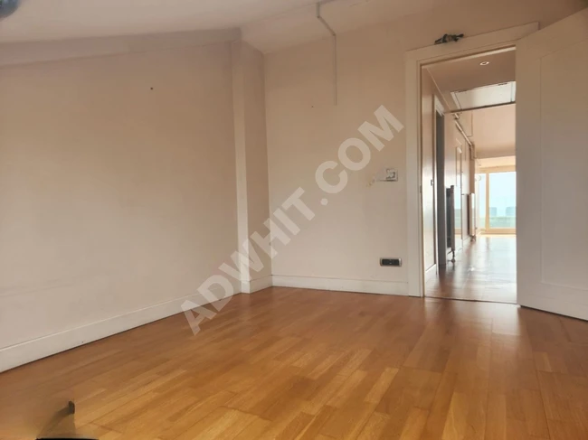 2+1 apartment (terrace floor) for sale in Bahçelievler Park Evleri