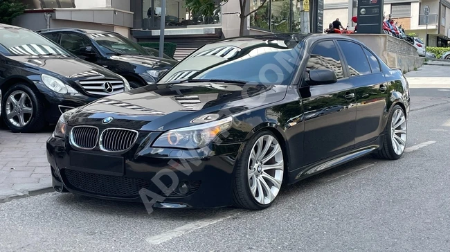 سيارة BMW E60 520d M SPORT موديل 2007 - مرايا كهربائية NBT جنوط M5
