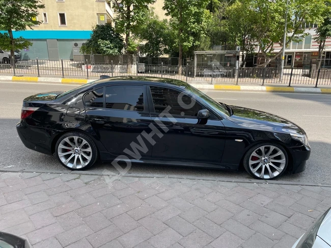سيارة BMW E60 520d M SPORT موديل 2007 - مرايا كهربائية NBT جنوط M5