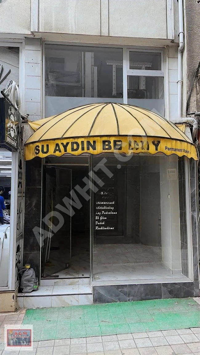 BAKIRKÖY Ebuziya cad Ömer Naci sok. Asma katlı 60.m2 Boş Dükkan