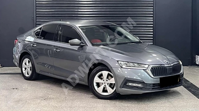 124,000 km + no faults + no paint + Car Play + daytime running lights + cut steering wheel + 20% VAT