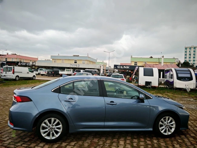 سيارة Corolla 1.5 Dream 2024 - بمسافة 18,500 كم - بدون طلاء