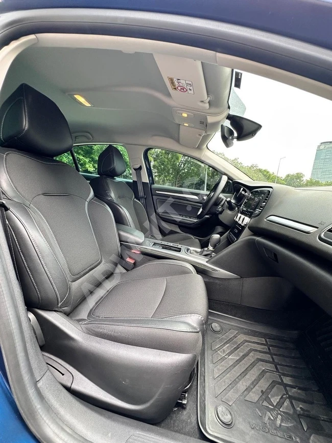 سيارة  Megane ICON 1.3 TCE موديل 2023 أوتوماتيك بنزين بمسافة 37000 كم