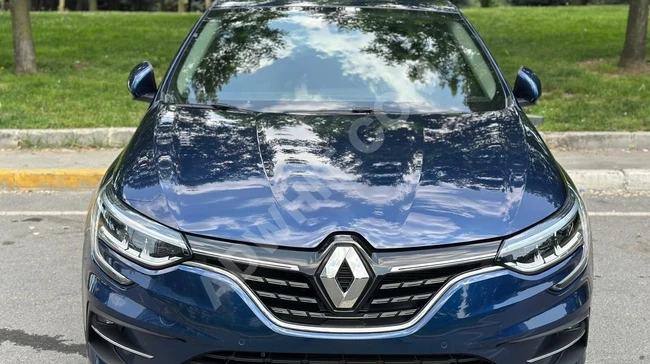 سيارة  Megane ICON 1.3 TCE موديل 2023 أوتوماتيك بنزين بمسافة 37000 كم