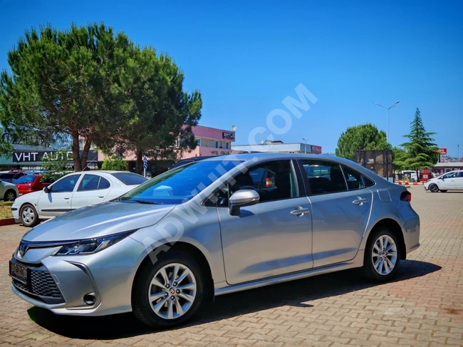 سيارة Corolla 1.8 Hybrid Dream موديل 2023 ، بقوة 140 حصان - بمسافة 42,000 كم