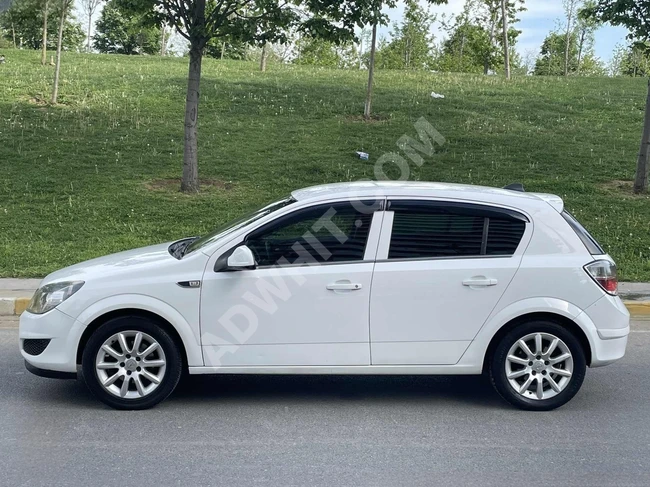 SÜMBÜL OTOMOTİV DEN 2013 MODEL OTOMATİK SPORT ASTRA TEMİZ