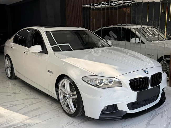 MURATOĞLU__2012 BMW 5.25XDRİVE ÇİZİKSİZ *MSPORT*20JANT*NBT*PERDE
