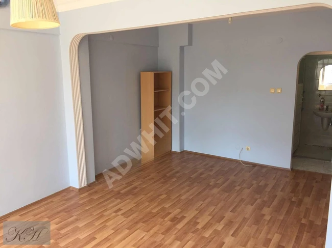 Üsküdar Z. Kamil Ana Cadede Kiralık 1+1 Daire